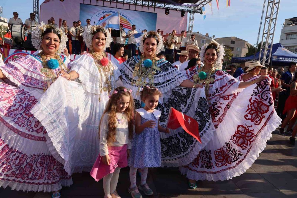 Marmaris’te “Latin Fest” Renkli Görüntülerle Başladı