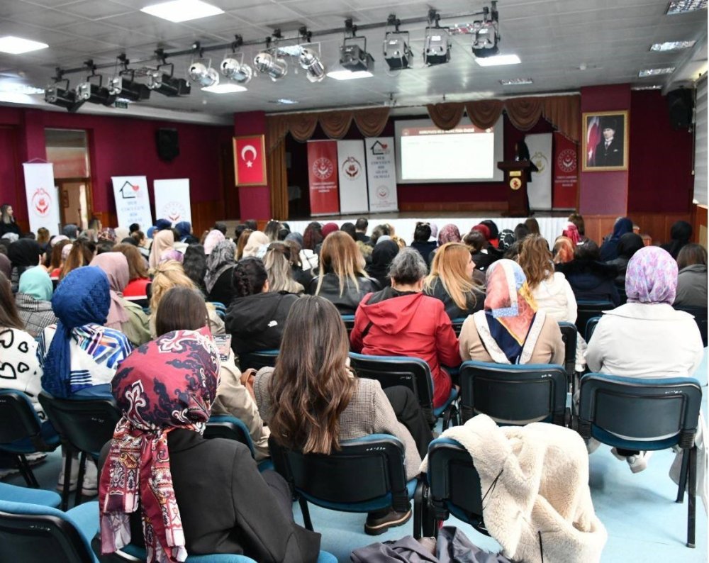 Sarıkamış’ta Koruyucu Aile Toplantısı.. Çocuklar İçin Farkındalık Çağrısı!
