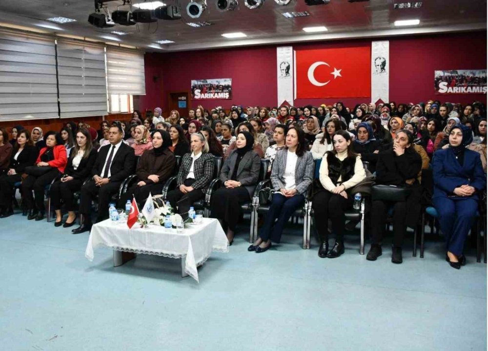 Sarıkamış’ta Koruyucu Aile Toplantısı.. Çocuklar İçin Farkındalık Çağrısı!