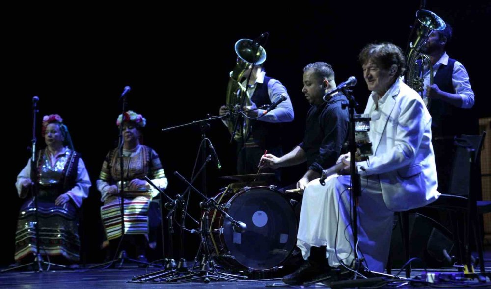 Ünlü Bosnalı Besteci Goran Bregovic, Ankaralıları Coşturdu