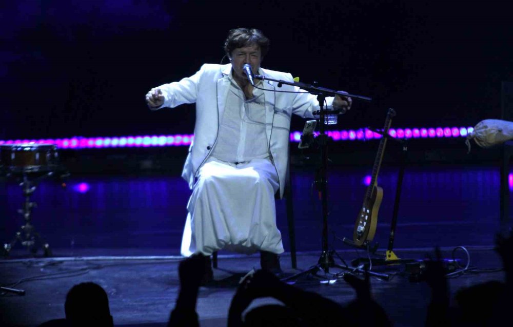 Ünlü Bosnalı Besteci Goran Bregovic, Ankaralıları Coşturdu