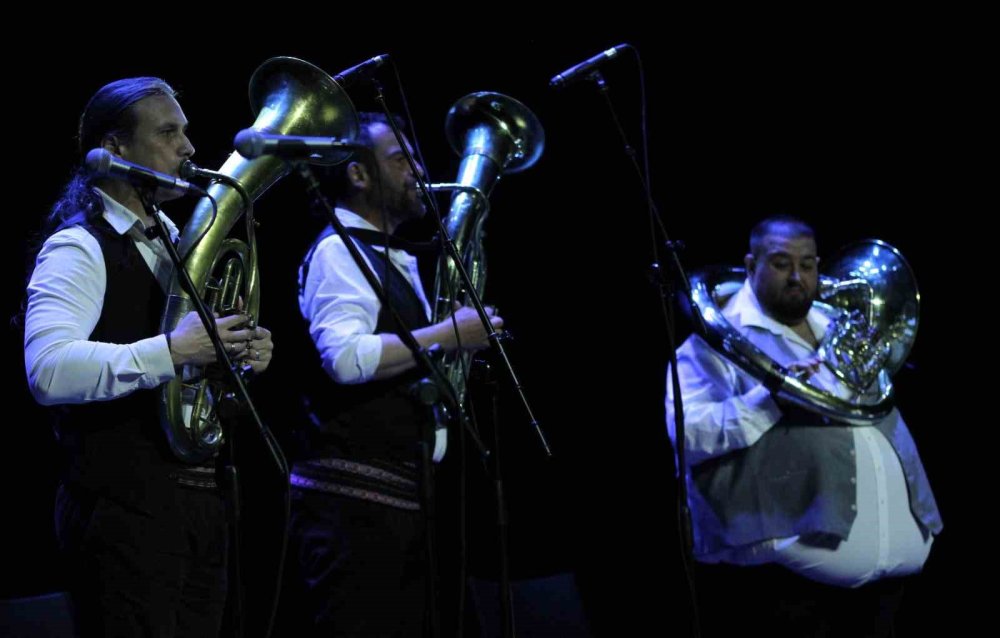 Ünlü Bosnalı Besteci Goran Bregovic, Ankaralıları Coşturdu