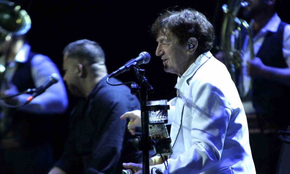 Ünlü Bosnalı Besteci Goran Bregovic, Ankaralıları Coşturdu