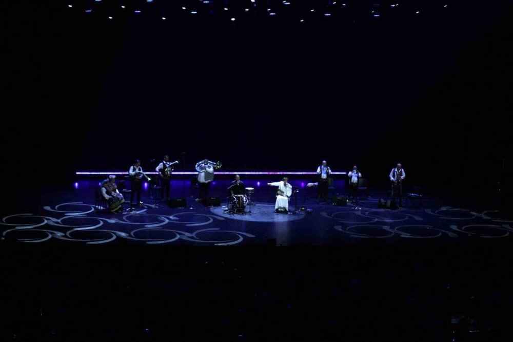 Ünlü Bosnalı Besteci Goran Bregovic, Ankaralıları Coşturdu