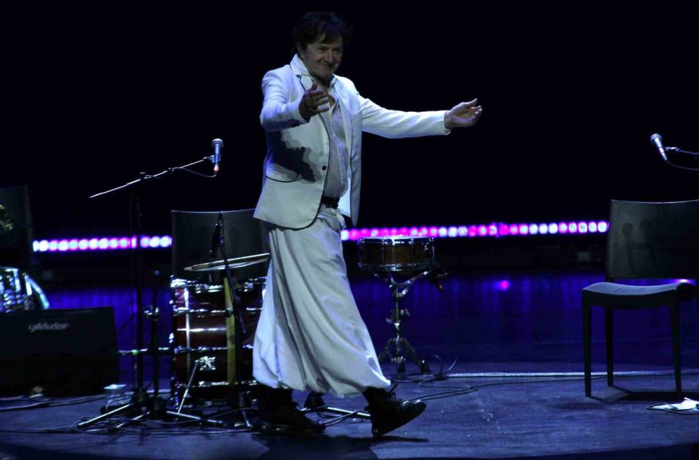 Ünlü Bosnalı Besteci Goran Bregovic, Ankaralıları Coşturdu