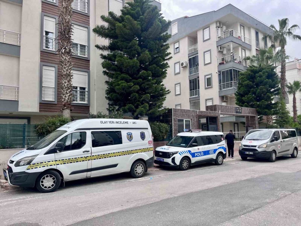 Antalya’da Kazakistan Uyruklu Kadın Evinde Ölü Bulundu