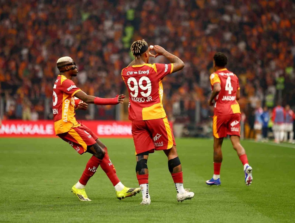 Galatasaray’dan Tarihi Zafer.. Süper Lig’de 26. Şampiyonluk Geldi!