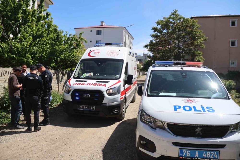 Iğdır’da Çatı Katında Korkutan Yangın.. Anne ve Çocuk Hastaneye Kaldırıldı!