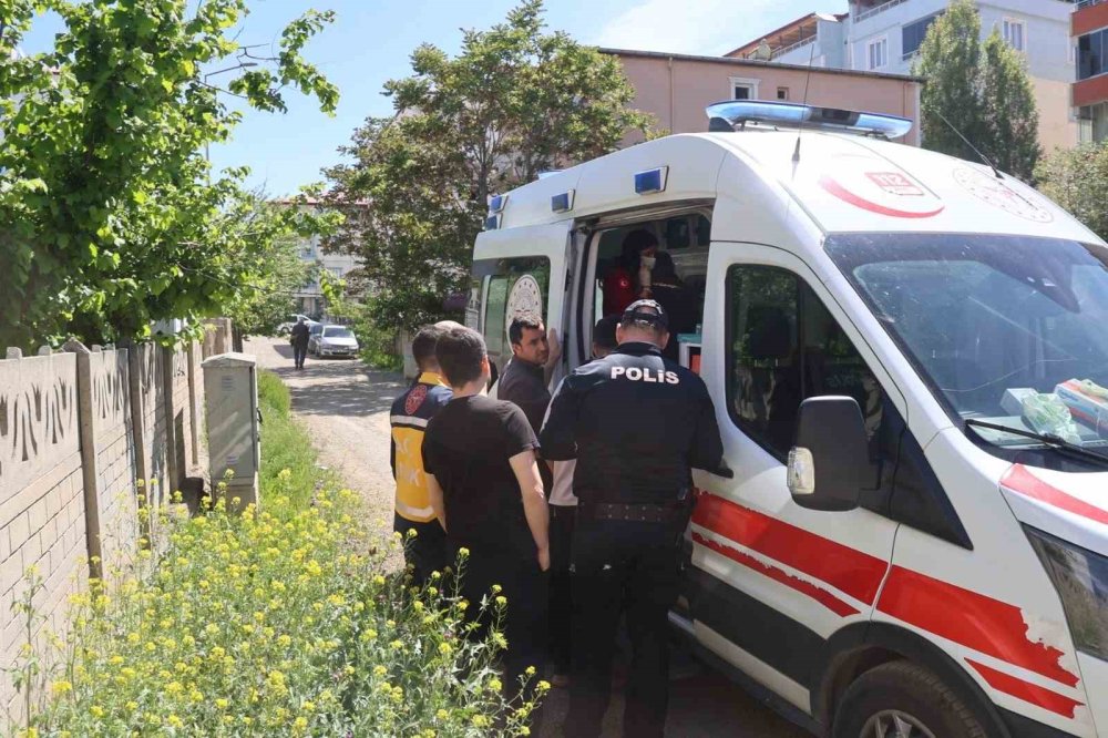Iğdır’da Çatı Katında Korkutan Yangın.. Anne ve Çocuk Hastaneye Kaldırıldı!