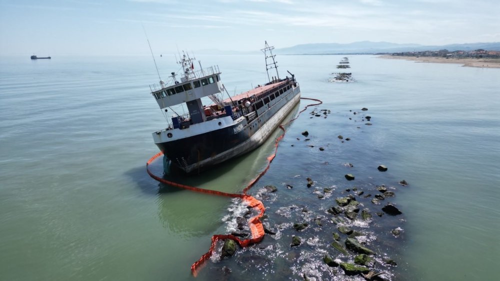 Karaya Oturan Gemide Sızıntı Riski: Karadeniz İçin Önlem Alındı