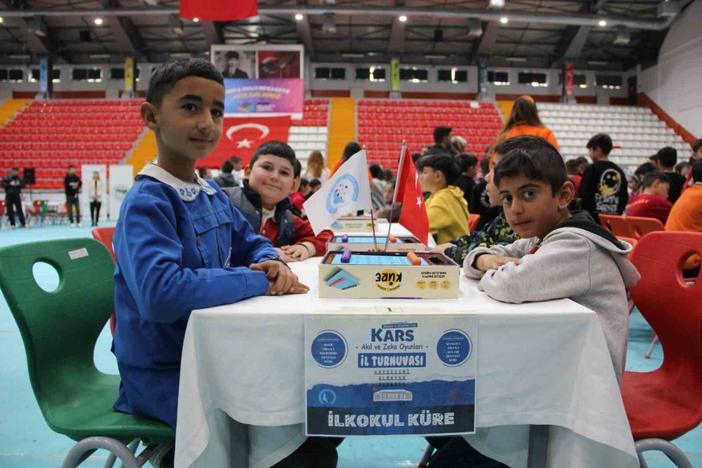 Kars’ta Zeka Oyunları Heyecanı.. 400 Öğrenci Türkiye Şampiyonası İçin Yarıştı!