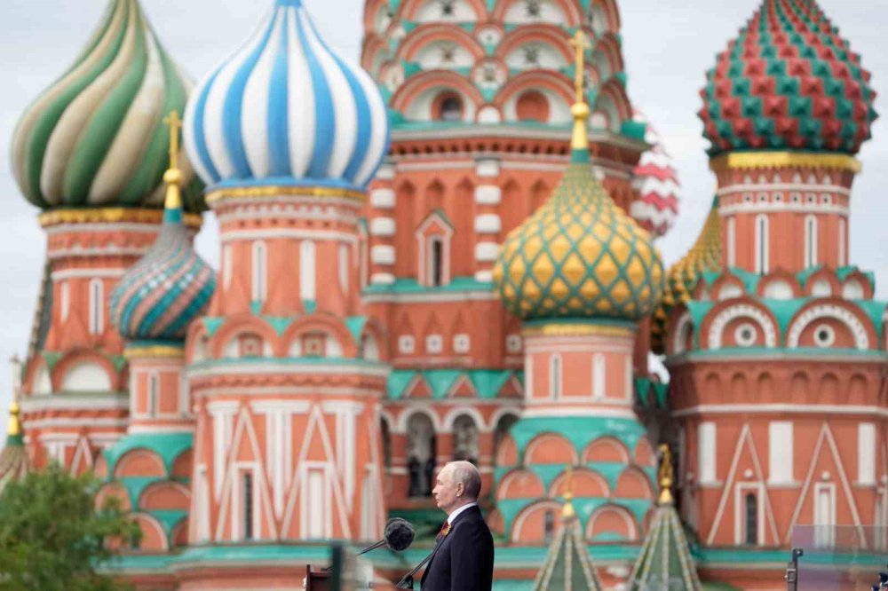 Putin’den Moskova’da Zafer Günü Mesajı.. “Zafer Her Zaman Bizim Olacak”!