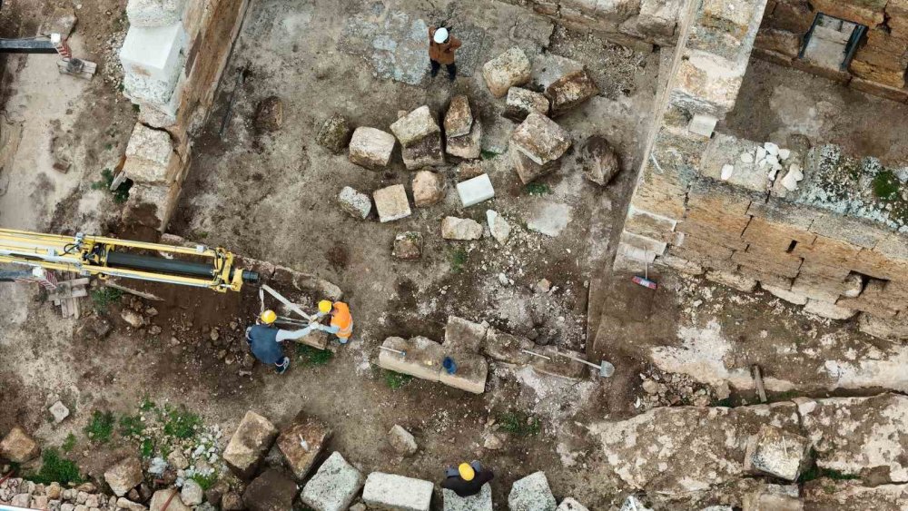 Zerzevan Kalesi’nde Restorasyon Çalışmaları Devam Ediyor