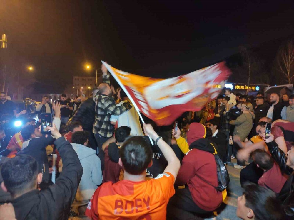 Ardahan’da Galatasaray’ın Şampiyonluk Sevinci Yaşandı