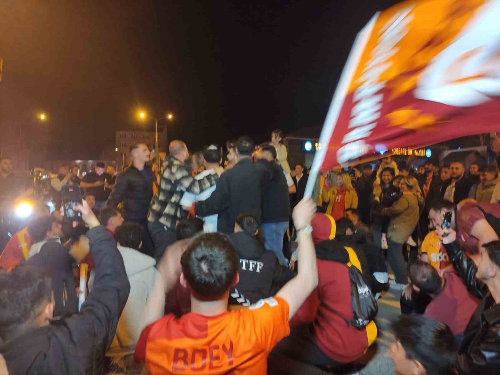 Ardahan’da Galatasaray’ın Şampiyonluk Sevinci Yaşandı