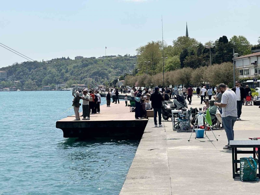 İstanbul’da Hafta Sonu: Güneşi Gören Sahile Koştu