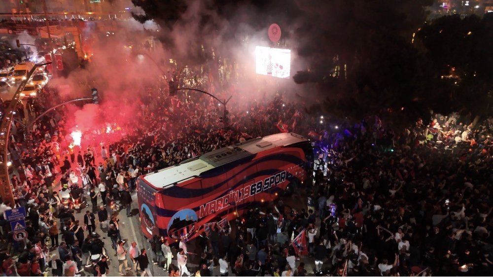 Mardin’de Çifte Şampiyonluk Coşkusu