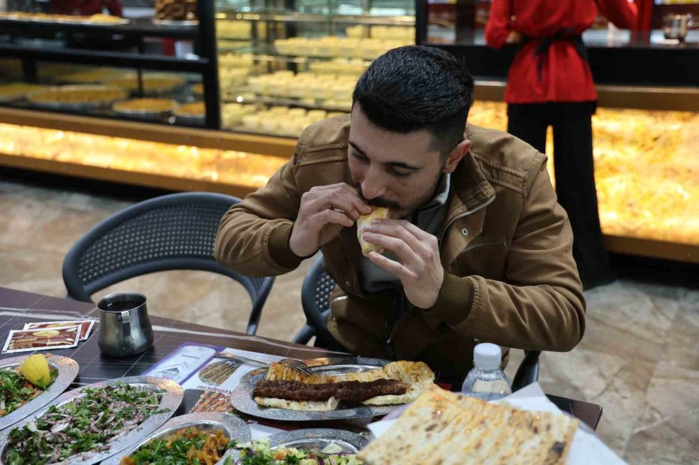 Uzmanlardan Dikkat Çeken Açıklama.. Adana Kebabı Sağlıklı Yaşamı Destekliyor!