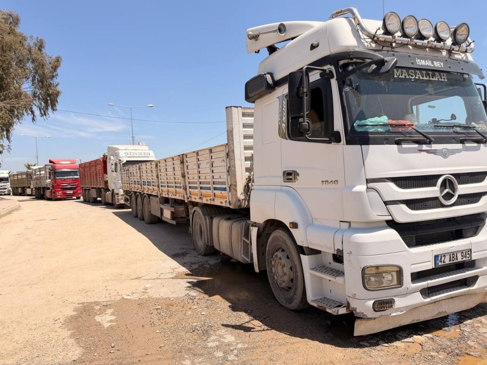 Akçakale Gümrük Kapısı’ndan Sivil Geçişler Başladı
