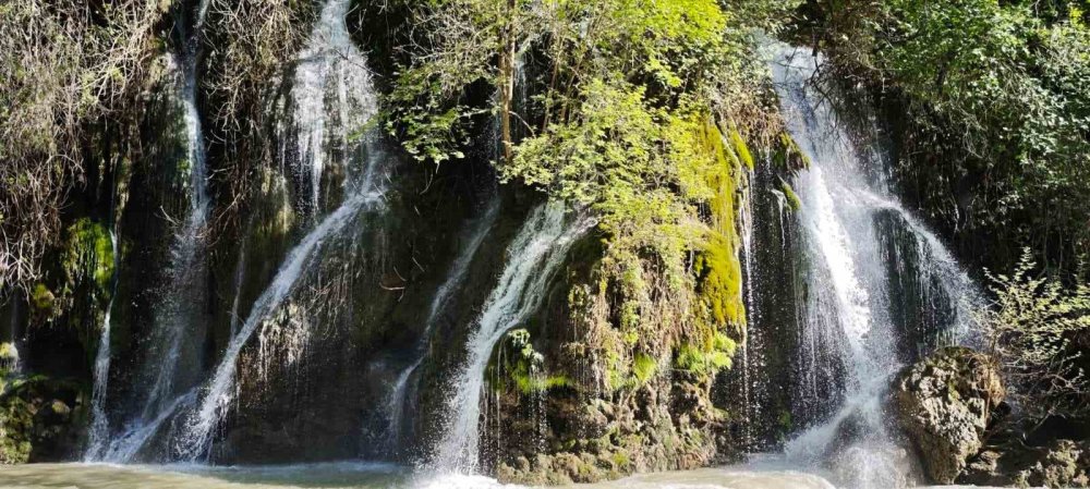 Zore Kanyonu ve Şelalesi Görenleri Hayran Bırakıyor