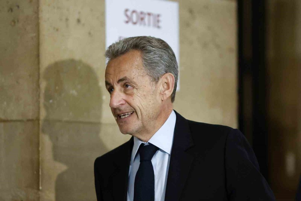 Sarkozy Hakkında Yeni Ceza Talebi.. Libya Davasında 7 Yıl Hapis İstendi!