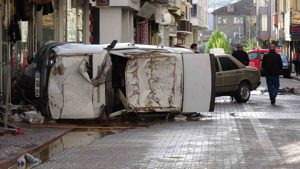 Sel Felaketinin Boyutu Gün Ağarınca Ortaya Çıktı