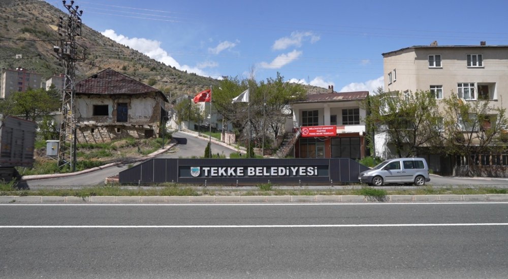 Gümüşhane Tekke’de Seçim Heyecanı.. 11 Adaylı Yarışta Akrabalar Rakip Oldu!