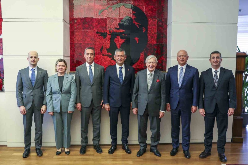 Koç Ailesinden Ankara Turu.. Özel ve Bahçeli’ye 100’üncü Yıl Daveti Sunuldu!