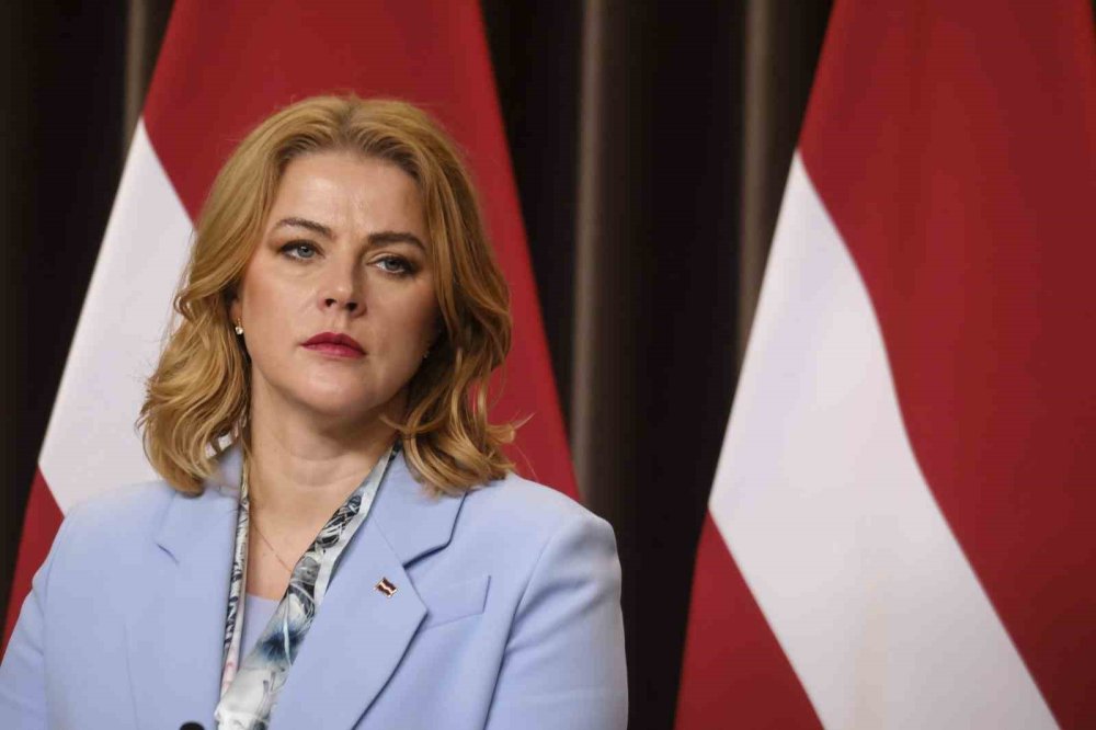 Letonya’da Koalisyon Krizi.. Başbakan Evika Silina Seçim Öncesi İstifa Etti!