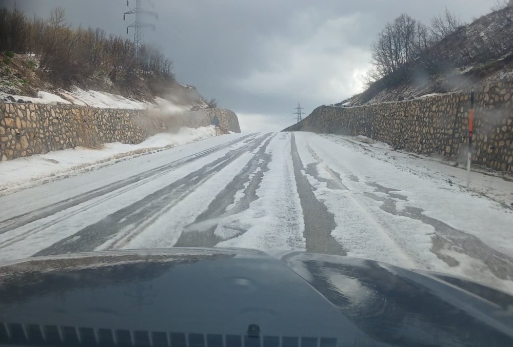 Tunceli’de Dolu Yağışı Etkili Oldu: Sürücüler Zor Anlar Yaşadı