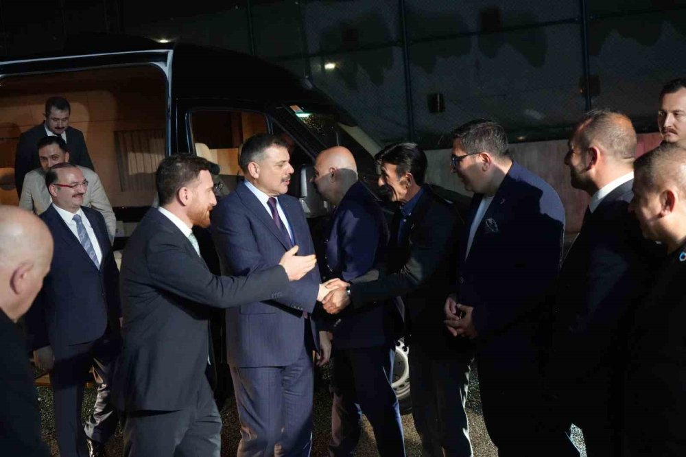 İçişleri Bakanı Çiftçi’den Erzurumspor’a Tebrik Ziyareti