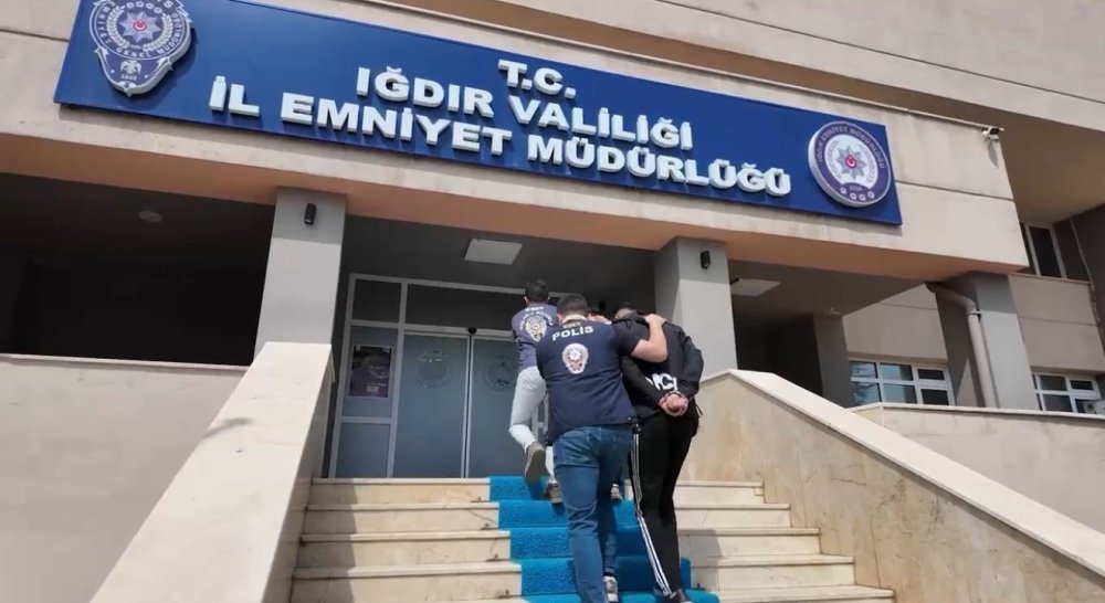 Iğdır’da Peş Peşe Baskınlar.. Uyuşturucu Hükümlüsü ve Siber Şüpheliler Yakalandı!
