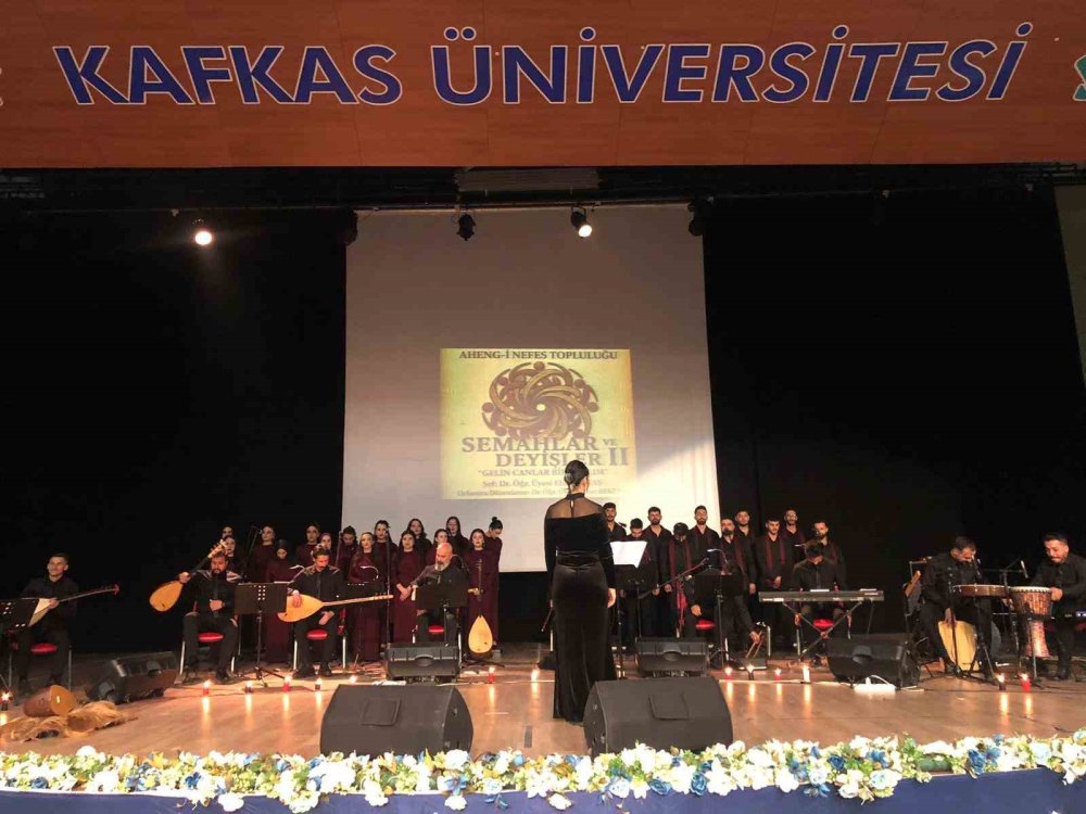 Kars’ta “Gelin Canlar Bir Olalım” Gecesi.. Yoğun Katılım Dikkat Çekti!