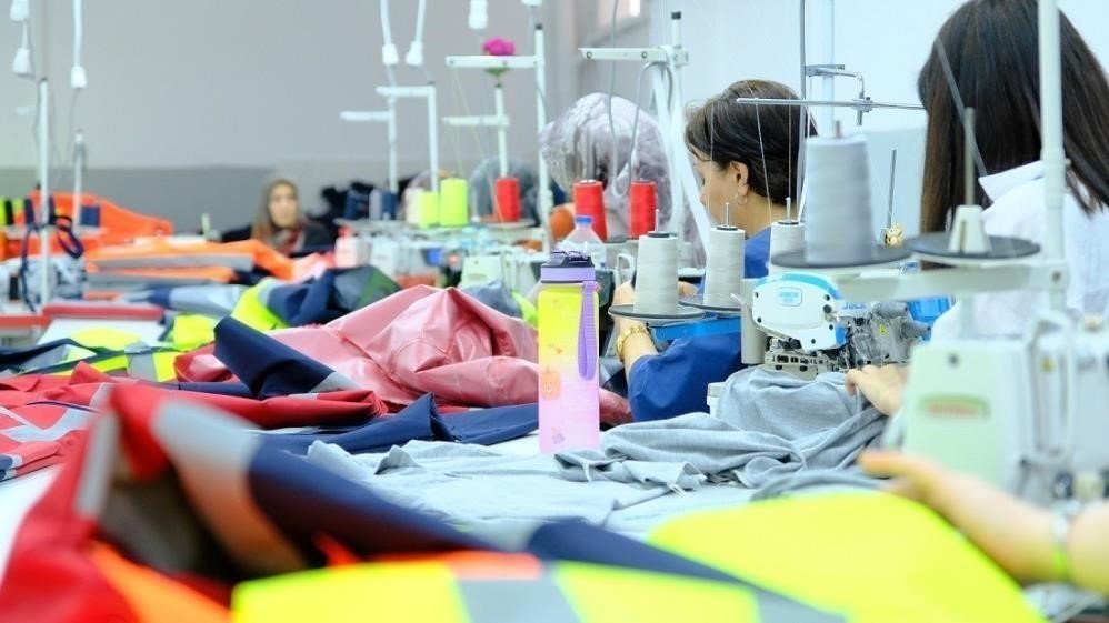 Martta İstihdam Dengesi Değişti.. Hizmet ve İnşaatta Artış Sanayide Düşüş!