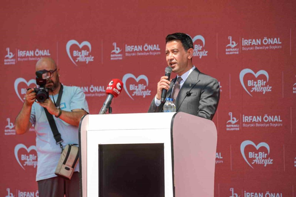 Özgür Özel, İzmir’de Ferdi Zeyrek Spor Kompleksi’nin Açılışına Katıldı