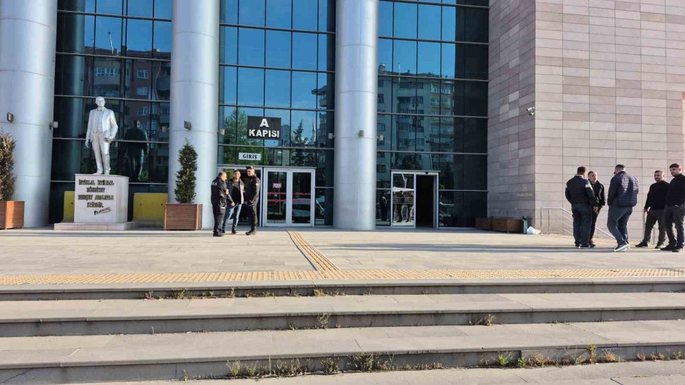 Peş Peşe Kritik Baskınlar.. Kaçakçılık ve Yolsuzluk Ağına Eş Zamanlı Operasyonlar!