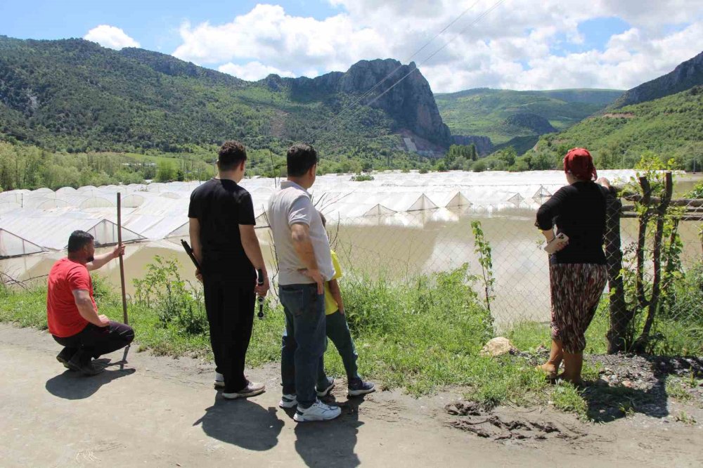 Amasya’da Yeşilırmak Nehri Taştı, Tarım Arazileri Sular Altında Kaldı
