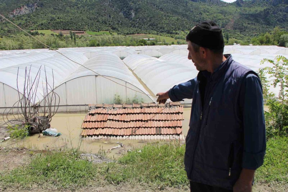 Amasya’da Yeşilırmak Nehri Taştı, Tarım Arazileri Sular Altında Kaldı