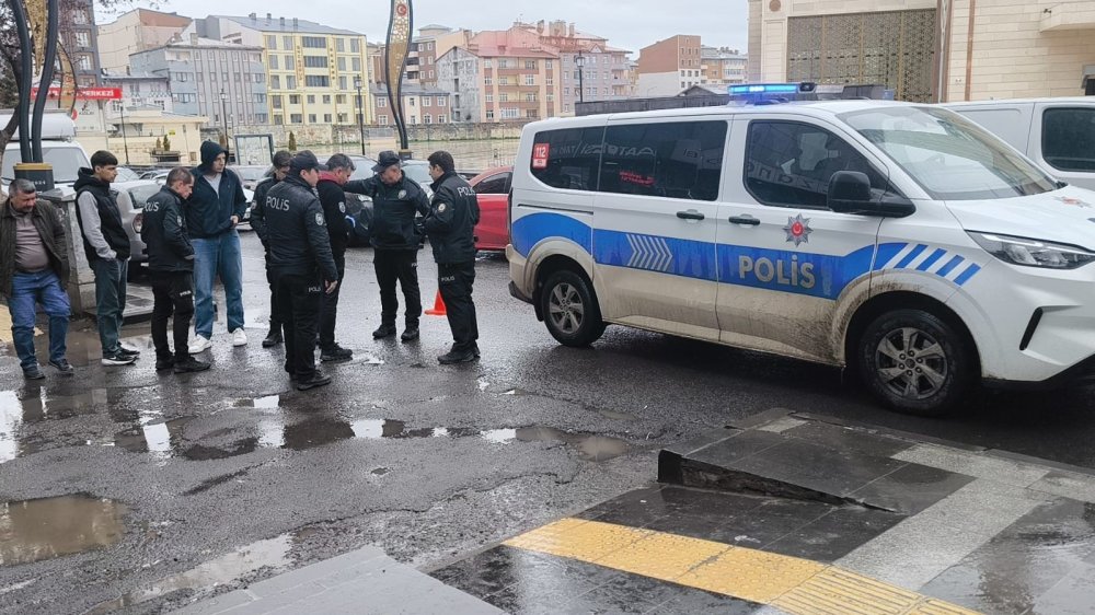 Faikbey Caddesi’nde Silahlar Konuştu.. Tartışma Kanlı Bitti, 1 Kişi Yaralı!