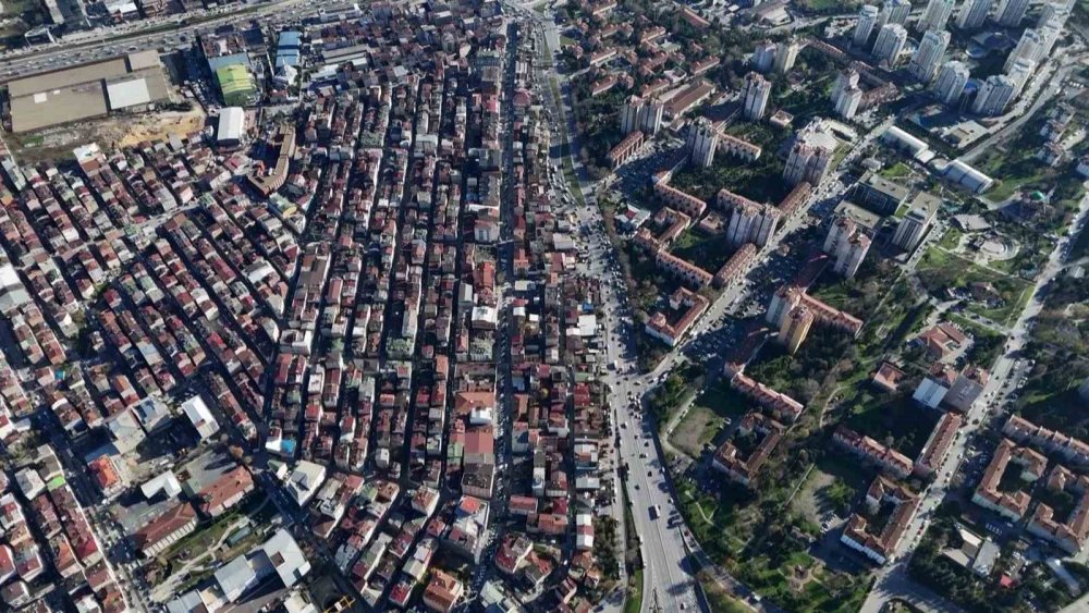 İstanbul’da Aynı İlçede İki Farklı Yaşam.. Havadan Görüntüler Gündem Oldu!