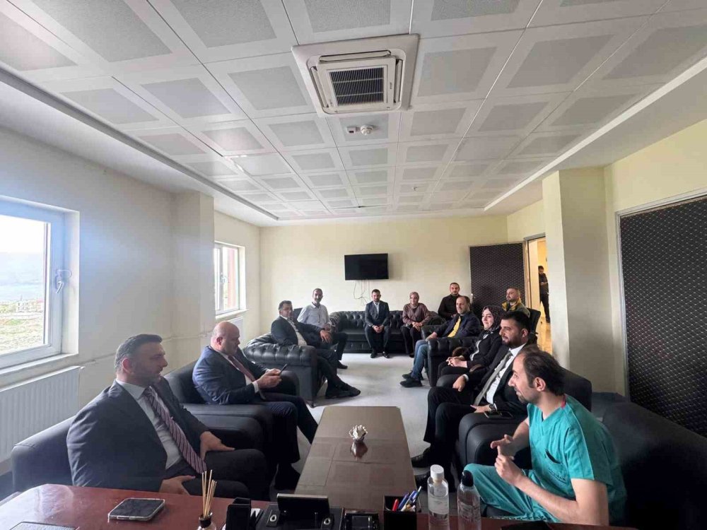 Kağızman’da Toplantı.. Hastanedeki Hizmetler ve Yatırımlar Değerlendirildi!