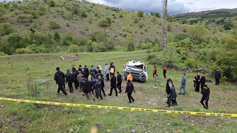 Yozgat’ta Öğrenci Servisi Şarampole Uçtu.. 3 Kişi Yaşamını Yitirdi!