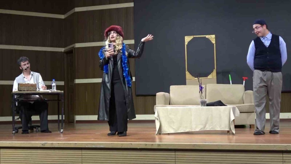 Atatürk Üniversitesi’nde “Son Hasat” Gecesi.. Öğrenciler Sahne Performansıyla Büyüledi!