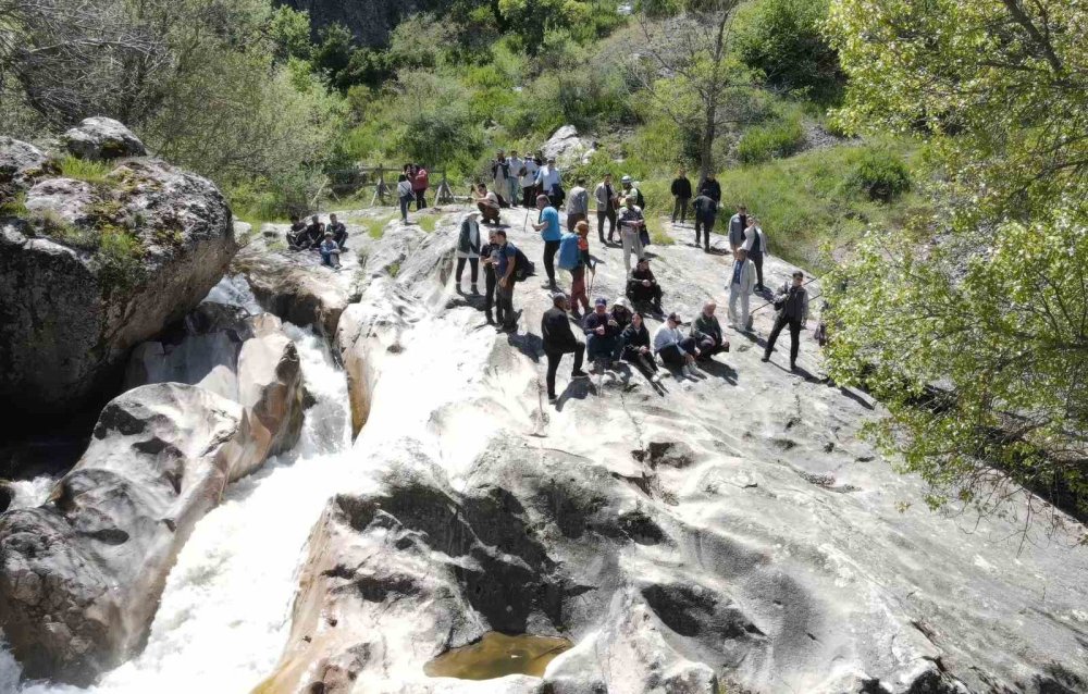 Hattuşa’da Tarihe Yürüyüş: Doğaseverler Hitit Yolu’nda Buluştu