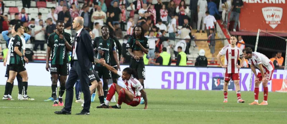 Süper Lig’de Dram Dolu Final.. Antalyaspor Küme Düştü, Tartışmalar Büyüdü!