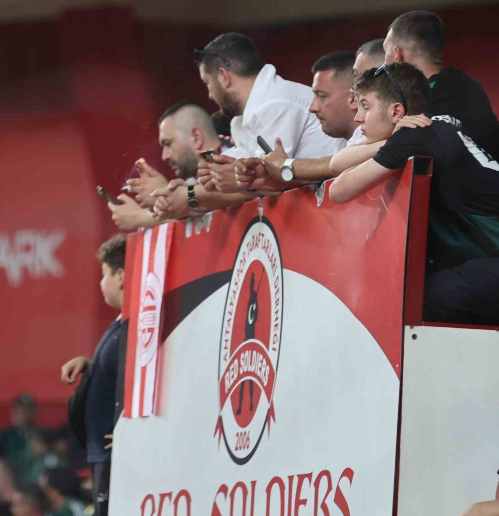 Süper Lig’de Dram Dolu Final.. Antalyaspor Küme Düştü, Tartışmalar Büyüdü!