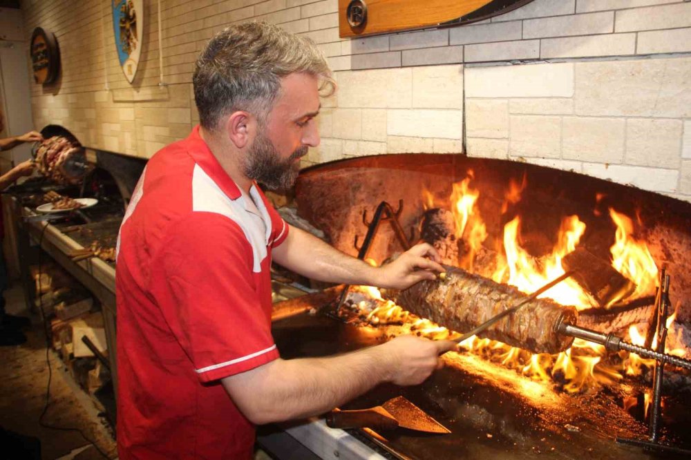TasteAtlas Listesinde Erzurum Rüzgarı.. Oltu Cağ Kebabı İkinci Sırada!