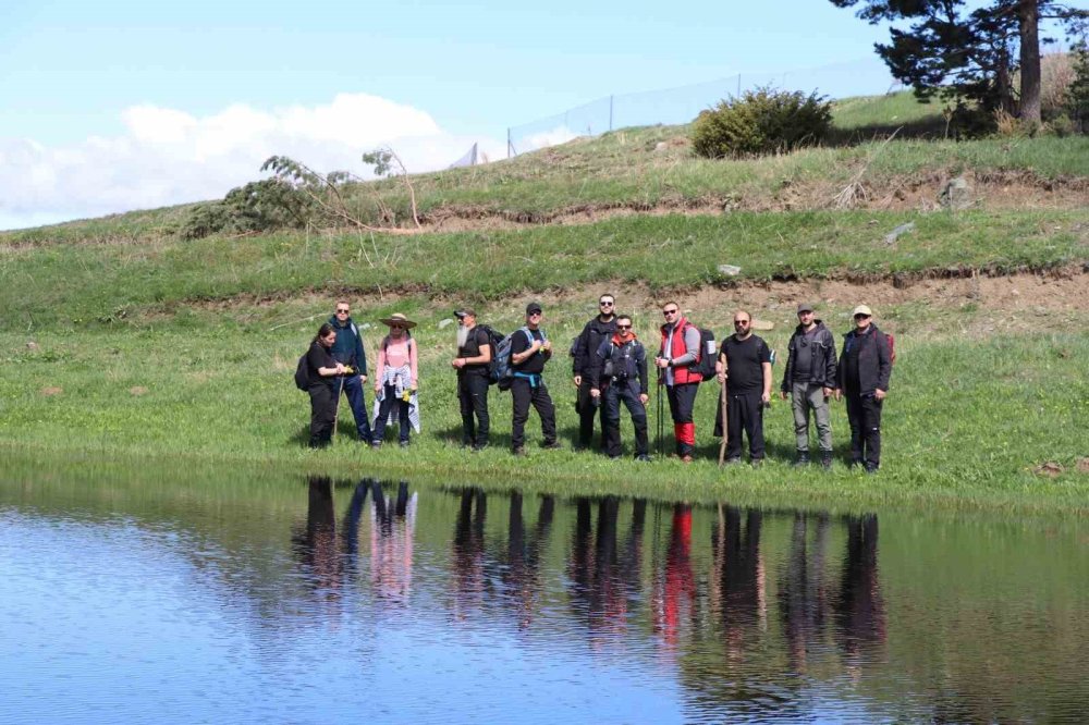Oltu Yürüyüş Grubu'ndan Doğanın Kalbinde 22 Kilometrelik Parkur