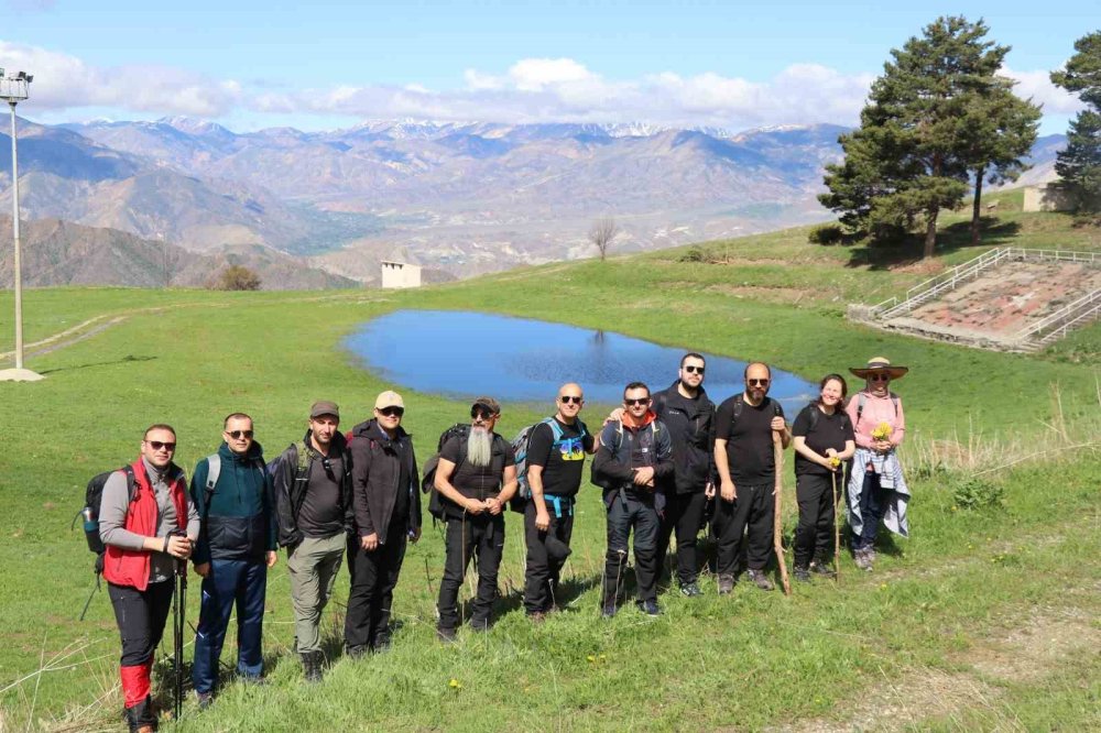 Oltu Yürüyüş Grubu'ndan Doğanın Kalbinde 22 Kilometrelik Parkur