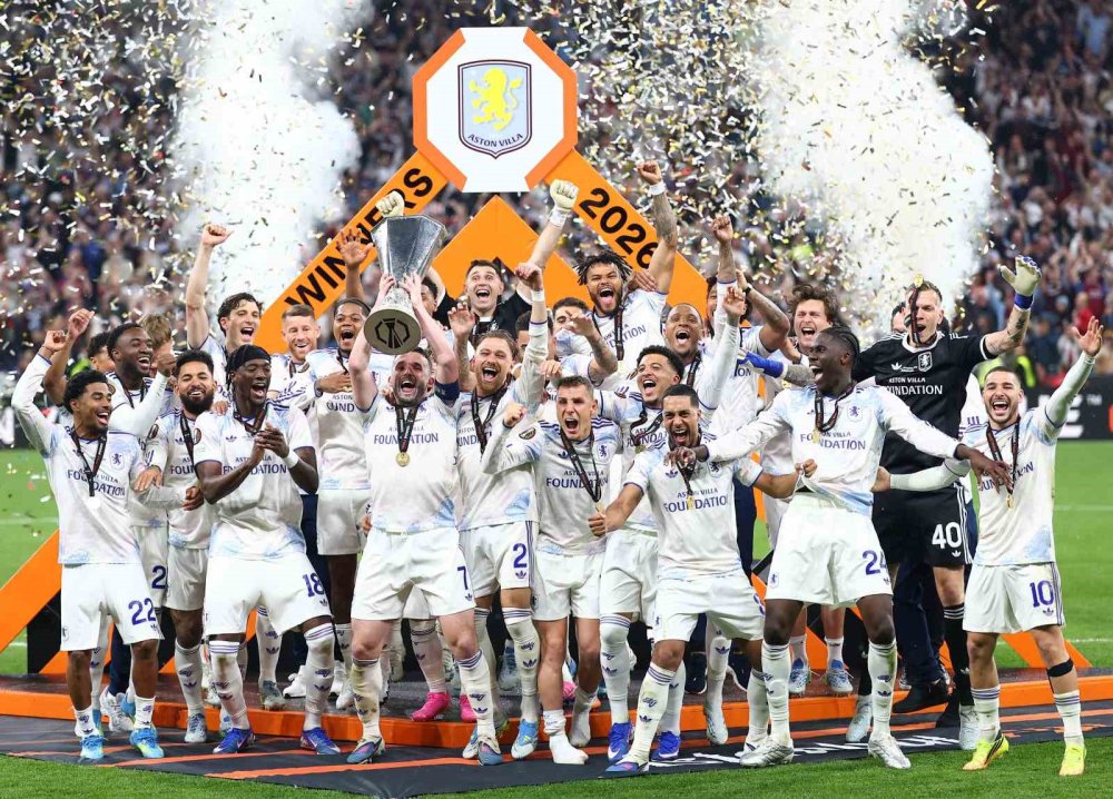 Uefa Avrupa Ligi Şampiyonu Aston Villa Kupasını Aldı